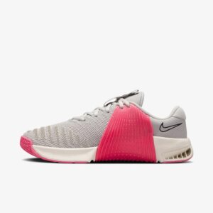 Nike Metcon 9 Kadın Gri Antrenman Ayakkabısı